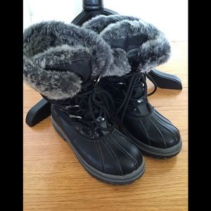 Khombu black and grey winter boots